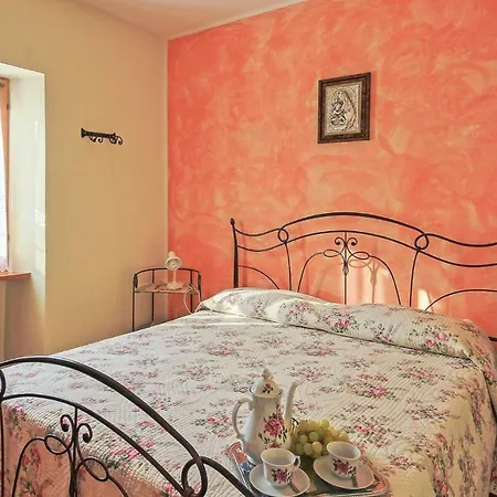 Four-bedroom Holiday In Piobbico